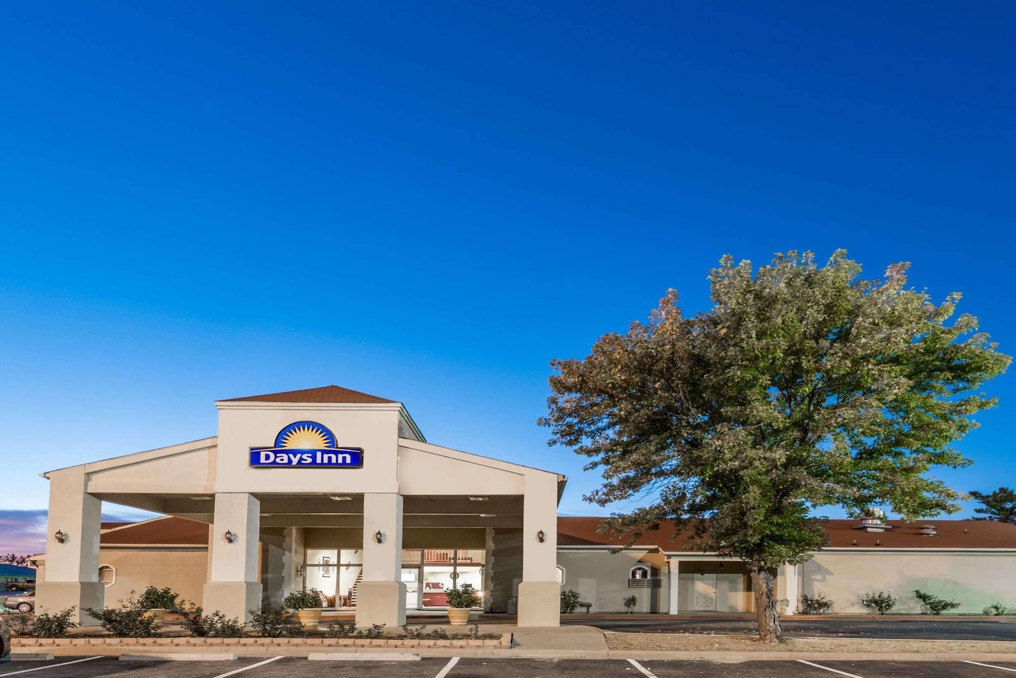 Days Inn By Wyndham Eastland Extérieur photo