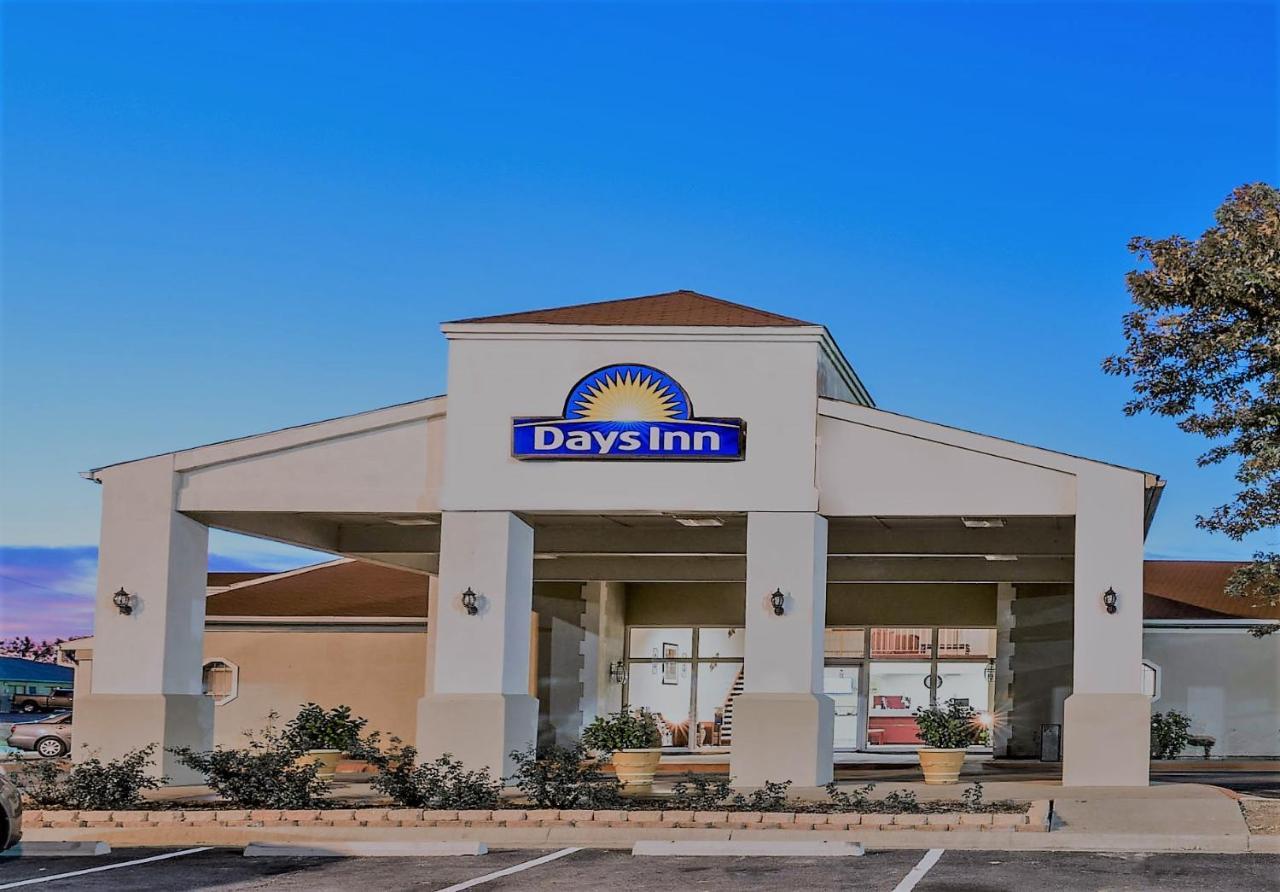 Days Inn By Wyndham Eastland Extérieur photo